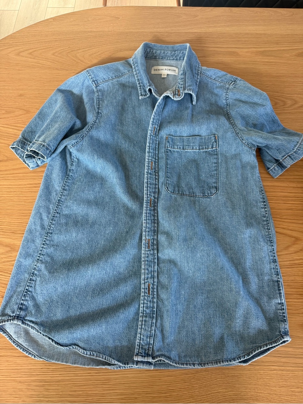 Denim Forum Light Blue Short-Sleeve Denim Button-Down Shirt